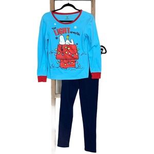 Peanuts Snoopy Christmas Dog House PJ Set Leggings